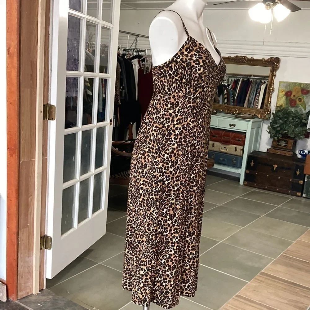 Dress - Picture 9 of 11